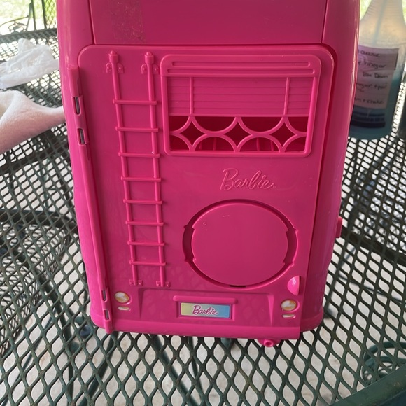 Barbie Pop-Up Camper Playset/Party Bus - Picture 2 of 10